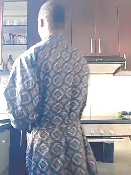 Snapshot of MIGHTY_MAGNUM chatting on 01-12-25, 07:32 MIGHTY MAGNUM online show from 01-12-25, 07:32