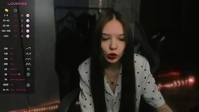 SweetyDeviliya online show from 10-14-25, 04:35