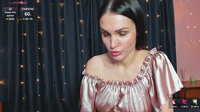 Snapshot of cross_the_line chatting on 03-21-25, 09:34 cross the line online show from 03-21-25, 09:34