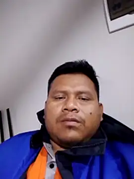 Snapshot of zeta29 chatting on 11-17-25, 02:28 zeta29 online show from 11-17-25, 02:28