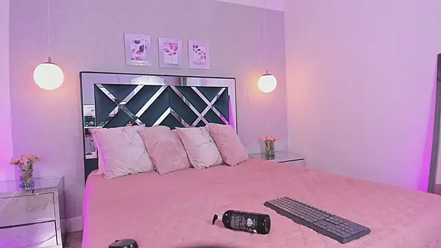 Snapshot of ibella7 chatting on 01-15-26, 07:39 ibella7 online show from 01-15-26, 07:39