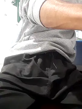 Snapshot of bbehemothh chatting on 11-21-25, 11:31 bbehemothh online show from 11-21-25, 11:31