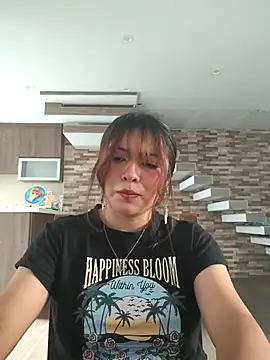 Snapshot of Elsa_sweet chatting on 06-17-26, 09:05 Elsa sweet online show from 06-17-26, 09:05