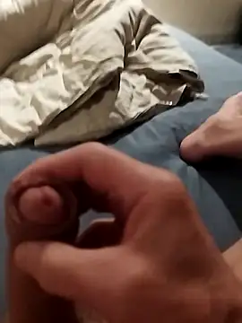 Snapshot of RLLrrr chatting on 11-12-25, 03:51 RLLrrr online show from 11-12-25, 03:51