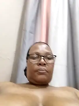 Snapshot of Swatilady chatting on 12-16-25, 07:19 Swatilady online show from 12-16-25, 07:19