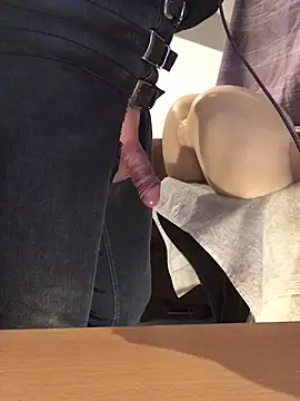 Snapshot of Inseminator69 chatting on 02-22-25, 10:29 Inseminator69 online show from 02-22-25, 10:29