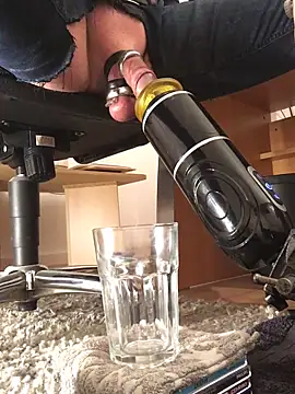 Snapshot of Inseminator69 chatting on 10-08-25, 05:27 Inseminator69 online show from 10-08-25, 05:27