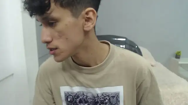 Snapshot of alan_ws chatting on 12-29-24, 12:23 alan ws online show from 12-29-24, 12:23