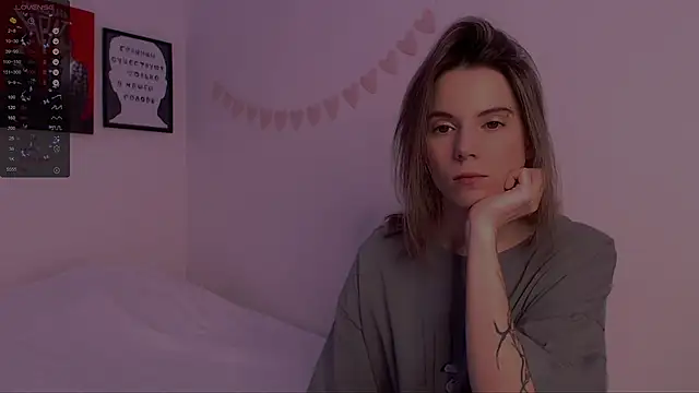 Snapshot of _ni_kiss chatting on 12-17-24, 11:27 ni kiss online show from 12-17-24, 11:27