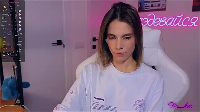 Snapshot of _ni_kiss chatting on 09-18-25, 08:44 ni kiss online show from 09-18-25, 08:44
