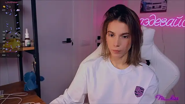 Snapshot of _ni_kiss chatting on 09-19-25, 07:03 ni kiss online show from 09-19-25, 07:03