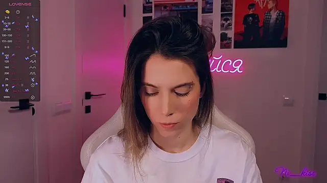 Snapshot of _ni_kiss chatting on 12-04-25, 06:49 ni kiss online show from 12-04-25, 06:49