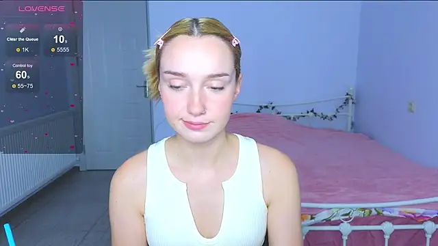 Wild Sophie  online show from 09-26-25, 02:32