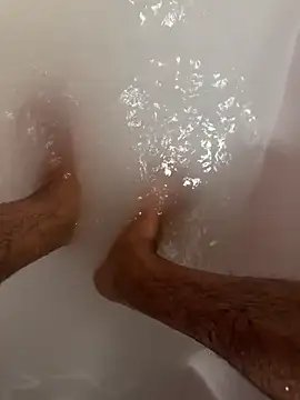 Snapshot of SensualG300 chatting on 11-04-25, 08:52 SensualG300 online show from 11-04-25, 08:52