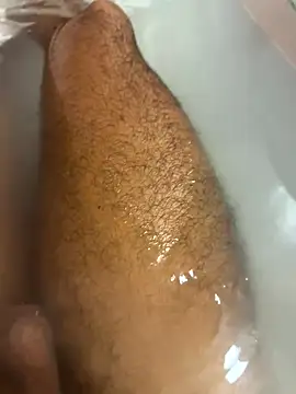 Snapshot of SensualG300 chatting on 11-05-25, 06:08 SensualG300 online show from 11-05-25, 06:08