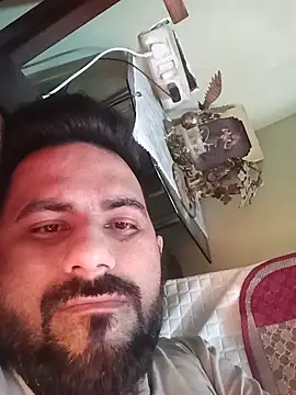 Snapshot of Vickymehra005 chatting on 01-12-25, 07:10 Vickymehra005 online show from 01-12-25, 07:10