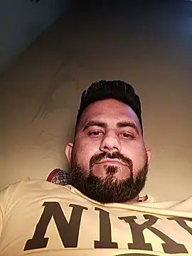 Snapshot of Vickymehra005 chatting on 01-15-25, 06:51 Vickymehra005 online show from 01-15-25, 06:51