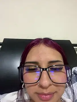 Hilary pinkk online show from 02-06-25, 01:27