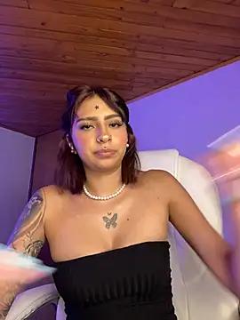 Hilary pinkk online show from 03-10-26, 02:05