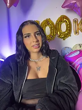 Hilary pinkk online show from 05-29-26, 04:43