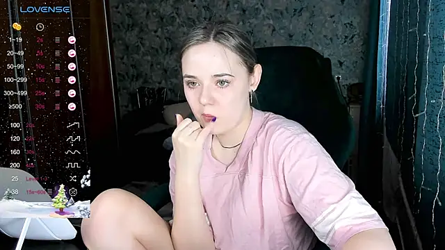 Your small bunny online show from 01-21-25, 04:10