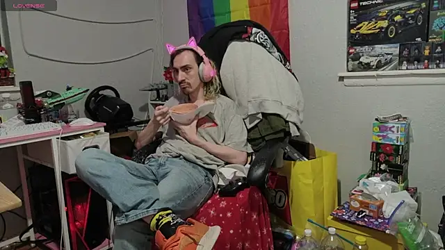 tallnerdyguy online show from 04-17-26, 01:41