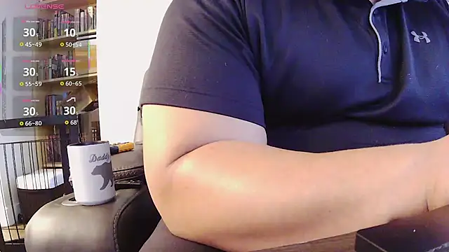 Strong Bear89 online show from 10-02-25, 02:13