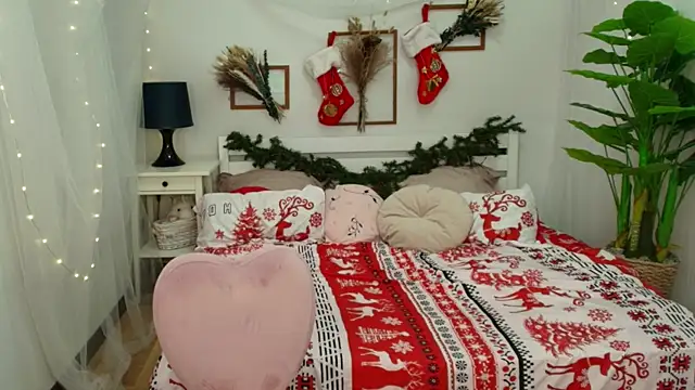 margeriTirell online show from 12-22-24, 02:28