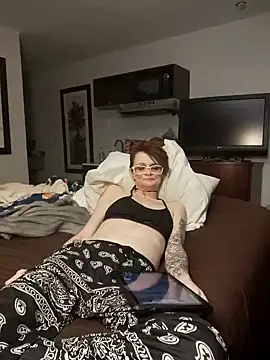 ivylee31 online show from 01-16-25, 06:56