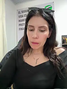 Snapshot of Alysson-- chatting on 03-10-26, 03:06 Alysson-- online show from 03-10-26, 03:06