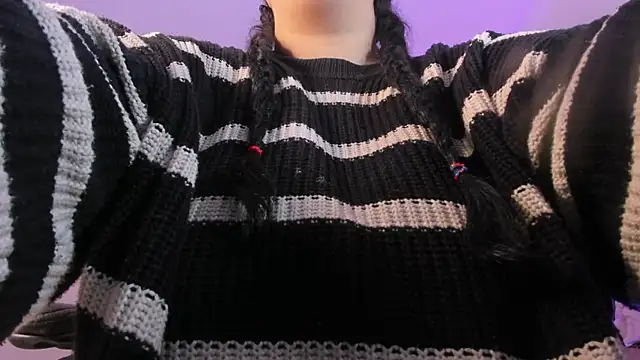 Snapshot of AmberiniHoffman chatting on 02-17-25, 11:44 AmberiniHoffman online show from 02-17-25, 11:44