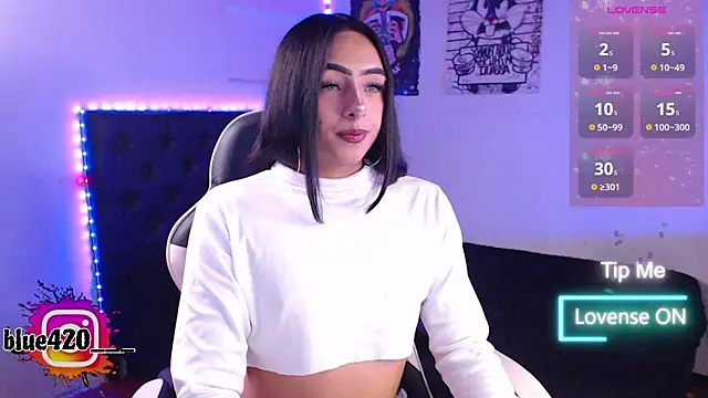 Skyler  blue4 online show from 11-15-25, 09:11