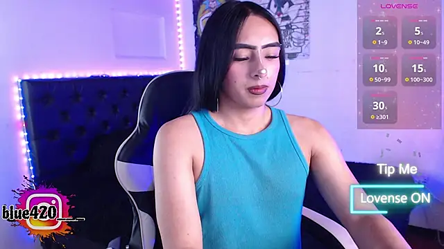 Skyler  blue4 online show from 11-23-25, 08:52