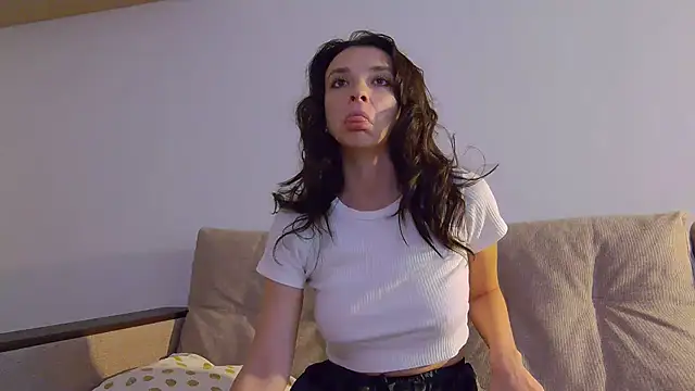 Snapshot of TeenyMariaXx chatting on 09-19-25, 03:52 TeenyMariaXx online show from 09-19-25, 03:52