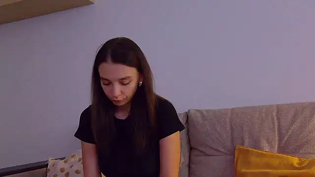 Snapshot of TeenyMariaXx chatting on 10-11-25, 03:50 TeenyMariaXx online show from 10-11-25, 03:50