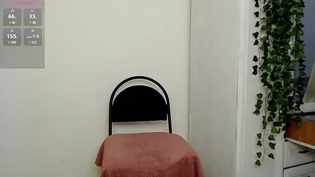 Snapshot of lounahyan chatting on 01-14-25, 08:31 lounahyan online show from 01-14-25, 08:31