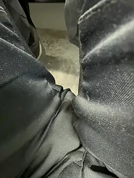 Snapshot of Im_IVE_LOVE chatting on 01-10-25, 05:37 Im IVE LOVE online show from 01-10-25, 05:37