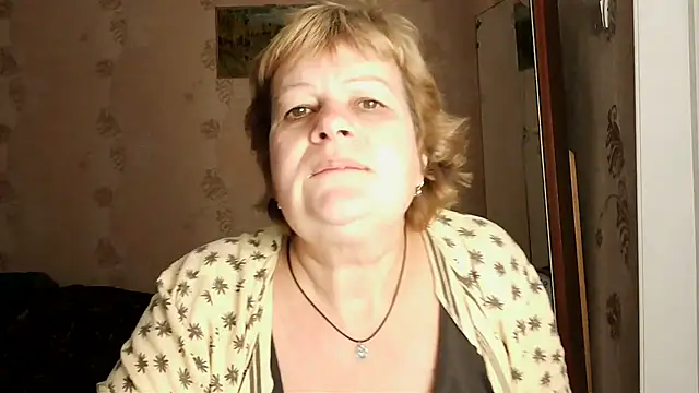 Snapshot of Ettie_Tonia chatting on 01-27-25, 10:06 Ettie Tonia online show from 01-27-25, 10:06