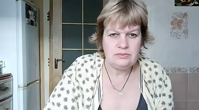 Snapshot of Ettie_Tonia chatting on 02-13-25, 01:37 Ettie Tonia online show from 02-13-25, 01:37
