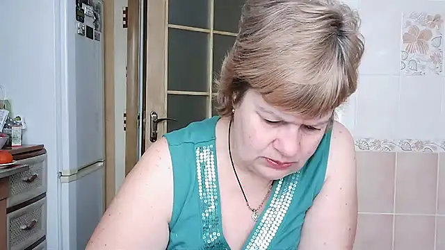 Snapshot of Ettie_Tonia chatting on 02-16-25, 08:32 Ettie Tonia online show from 02-16-25, 08:32