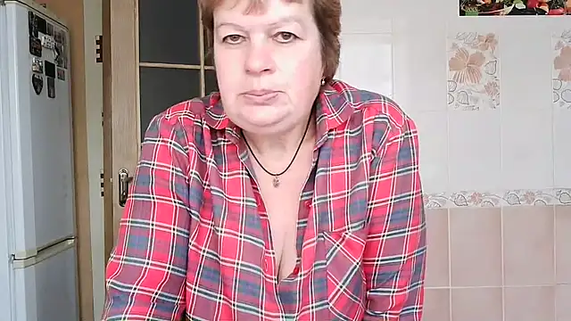 Snapshot of Ettie_Tonia chatting on 12-14-25, 10:53 Ettie Tonia online show from 12-14-25, 10:53