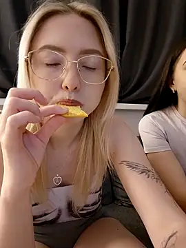 Snapshot of KeithTown chatting on 02-13-26, 06:26 KeithTown online show from 02-13-26, 06:26