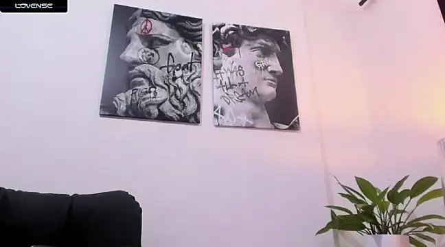 Snapshot of CruzVega chatting on 12-11-24, 02:30 CruzVega online show from 12-11-24, 02:30