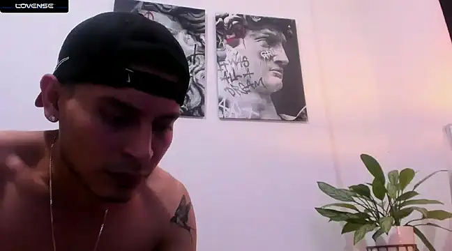 Snapshot of CruzVega chatting on 01-23-25, 12:25 CruzVega online show from 01-23-25, 12:25