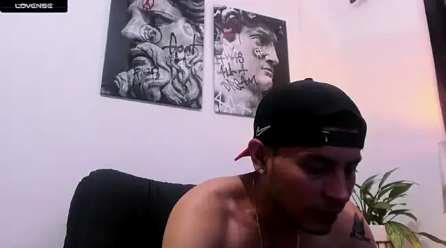 Snapshot of CruzVega chatting on 03-01-25, 04:54 CruzVega online show from 03-01-25, 04:54