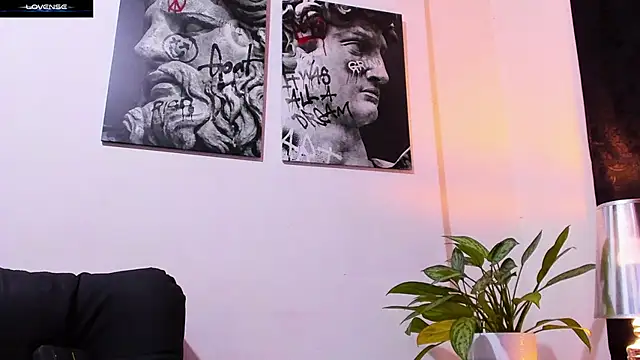 Snapshot of CruzVega chatting on 11-29-25, 11:08 CruzVega online show from 11-29-25, 11:08