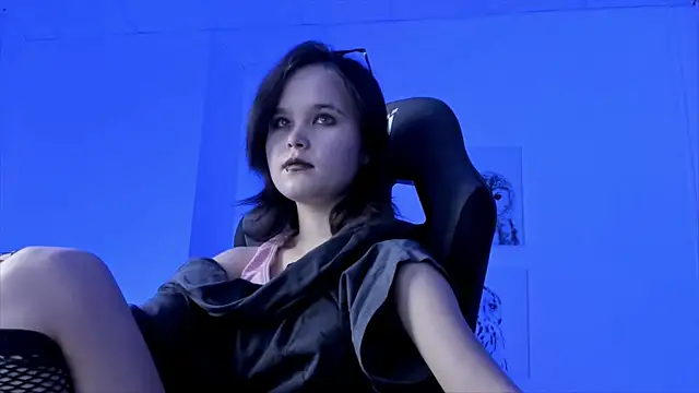 Snapshot of Elainebeness chatting on 12-25-24, 01:53 Elainebeness online show from 12-25-24, 01:53