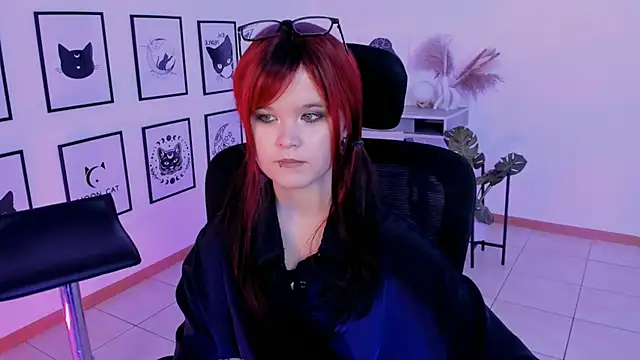 Snapshot of Elainebeness chatting on 01-08-25, 01:42 Elainebeness online show from 01-08-25, 01:42