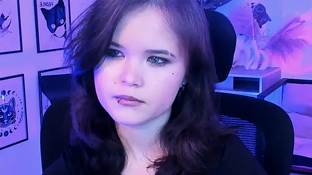 Snapshot of Elainebeness chatting on 01-24-25, 10:51 Elainebeness online show from 01-24-25, 10:51