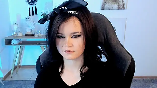 Snapshot of Elainebeness chatting on 02-26-25, 10:53 Elainebeness online show from 02-26-25, 10:53